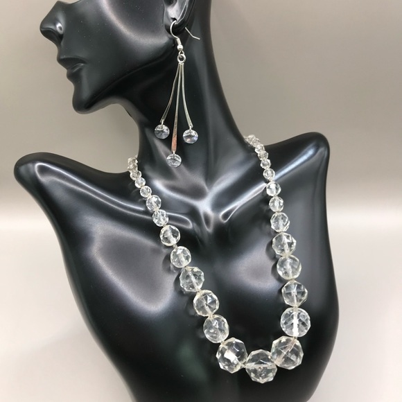 Vintage Faceted Graduated Glass Bead Necklace - Picture 4 of 9